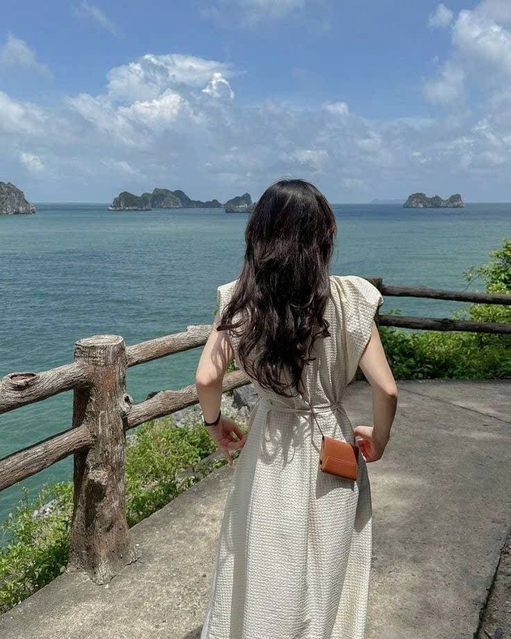 Xuyên không thành mẹ của nữ chính