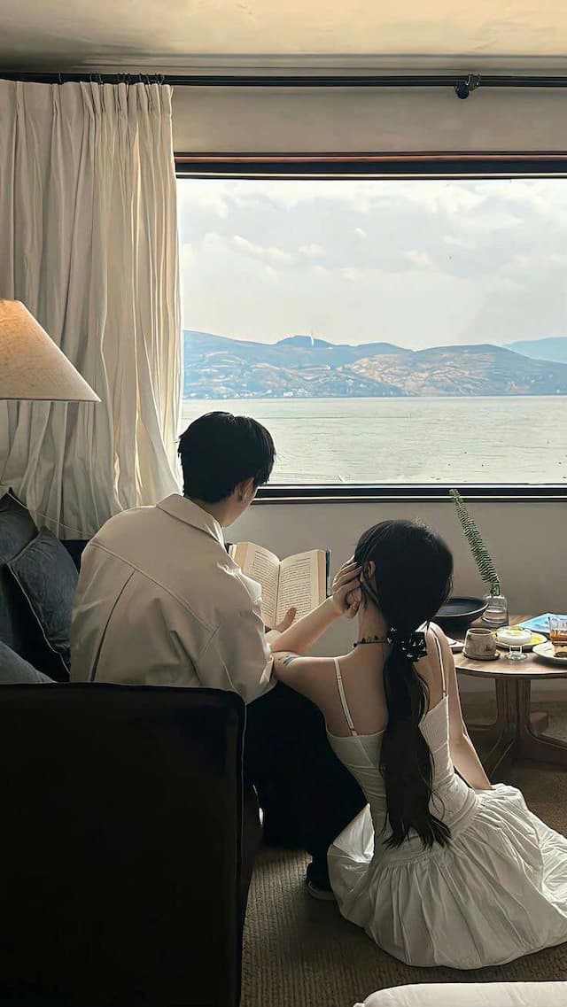 Truyện Tình yêu đến